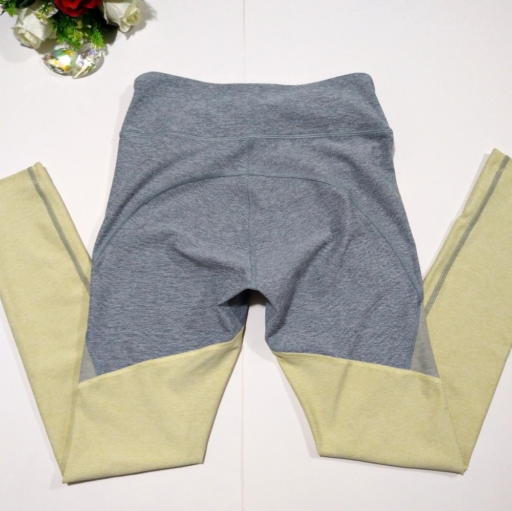 Outdoor Voices 7/8 Tri-Tone Warm Up Leggings - Picture 11 of 12